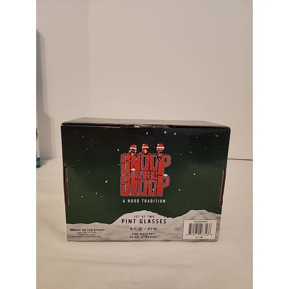 New Snoop Dogg Snoop on the Stoop Christmas Pint Glass Set 2 Glasses